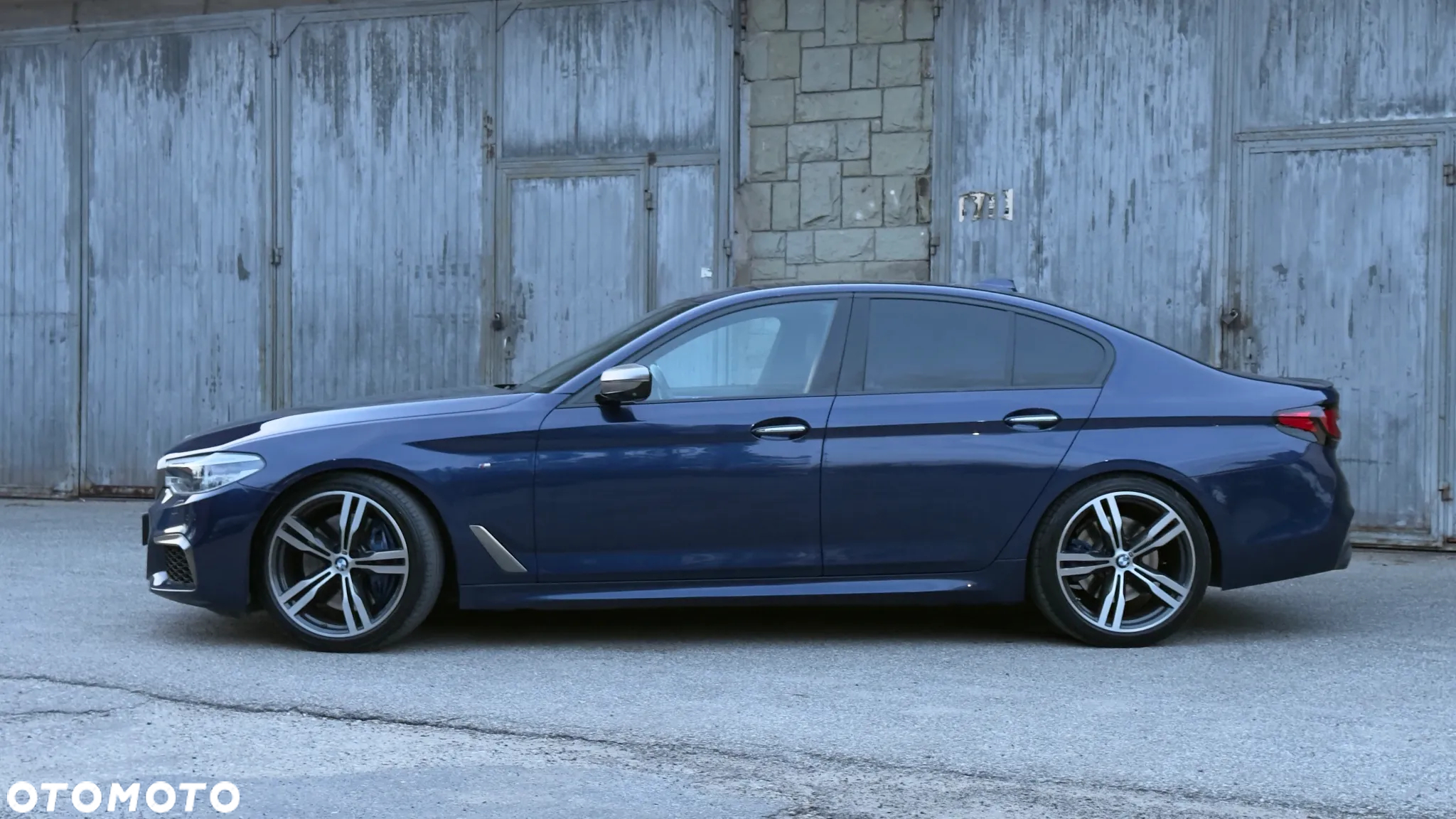 BMW Seria 5 M550i xDrive sport - 6
