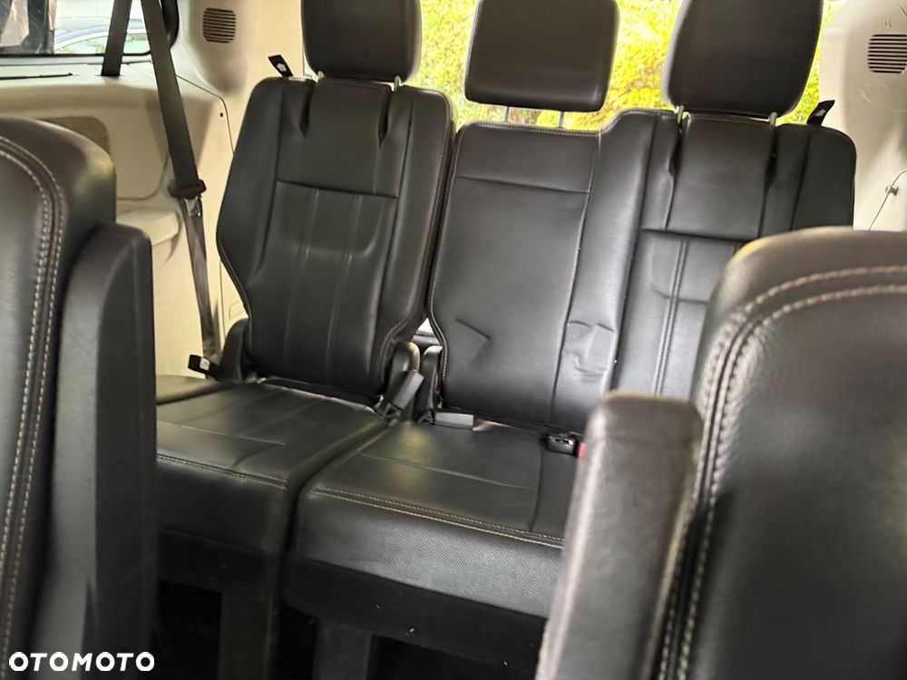 Lancia Voyager - 9