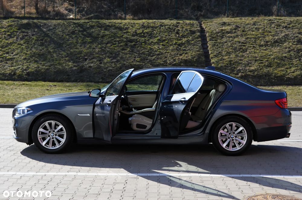 BMW Seria 5 520d xDrive Luxury Line sport - 26