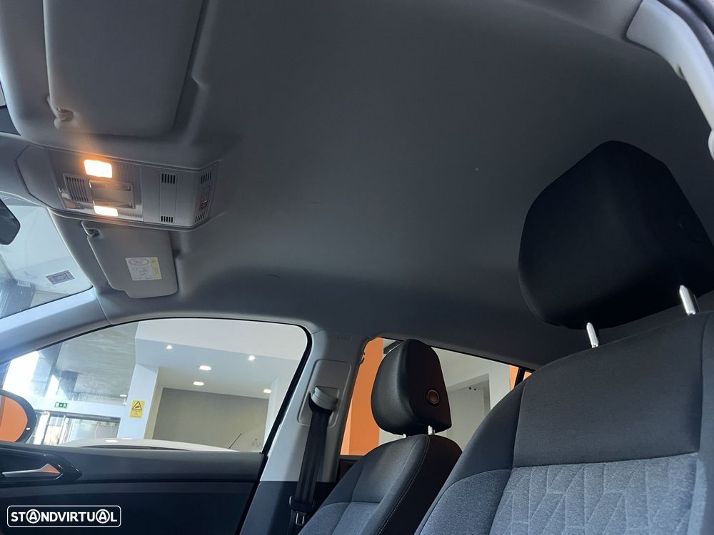 VW T-Cross 1.0 TSI Urban DSG - 31