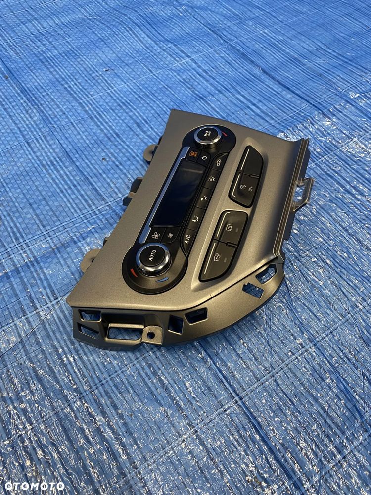 PANEL KLIMATYZACJI STEROWANIA KLIMATYZACJIĄ  NAWIEWU CLIMATRONIC FORD FOCUS MK3  BM5T18C612CL  BM5T-18C612-CL - 2