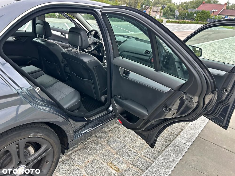 Mercedes-Benz Klasa C 200 Kompressor Avantgarde - 14