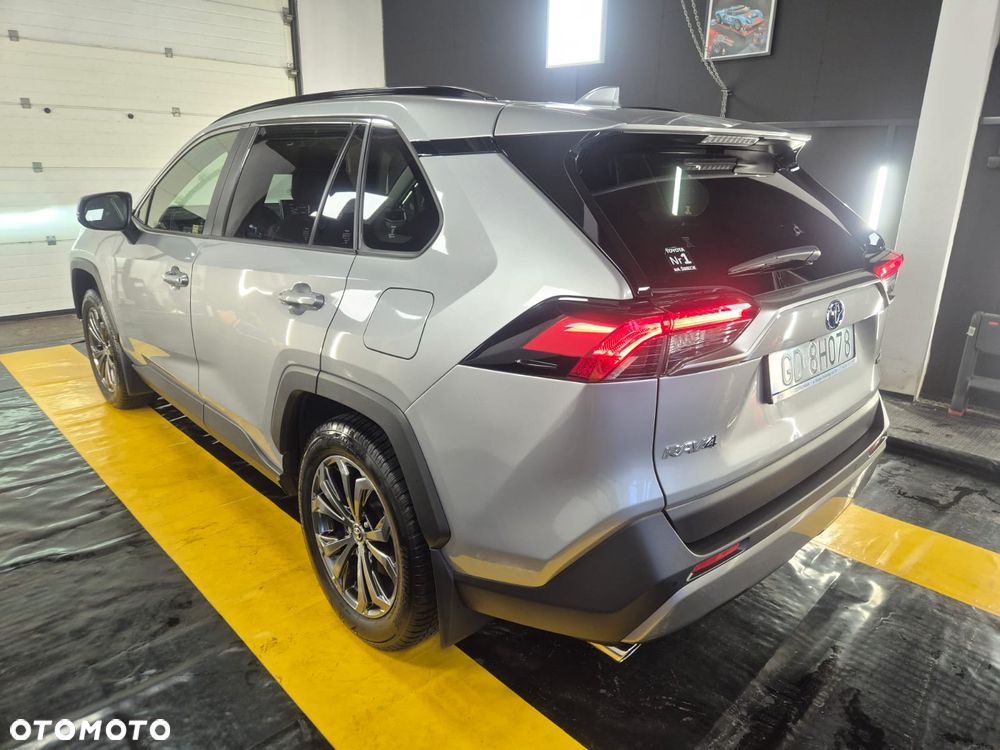 Toyota RAV4 - 3