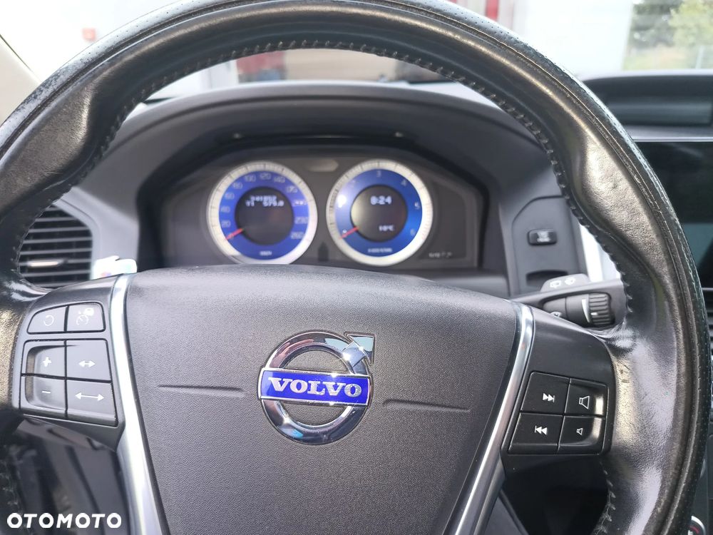 Volvo XC 60 D5 AWD RDesign - 6