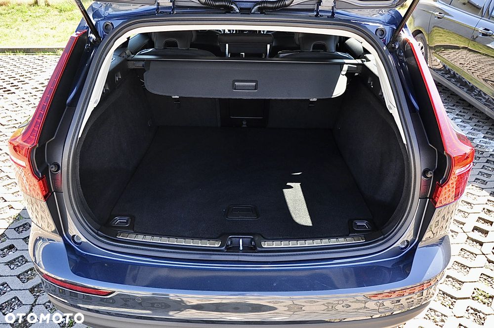 Volvo V60 B3 B Essential - 14