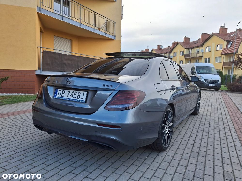 Mercedes-Benz Klasa E - 14