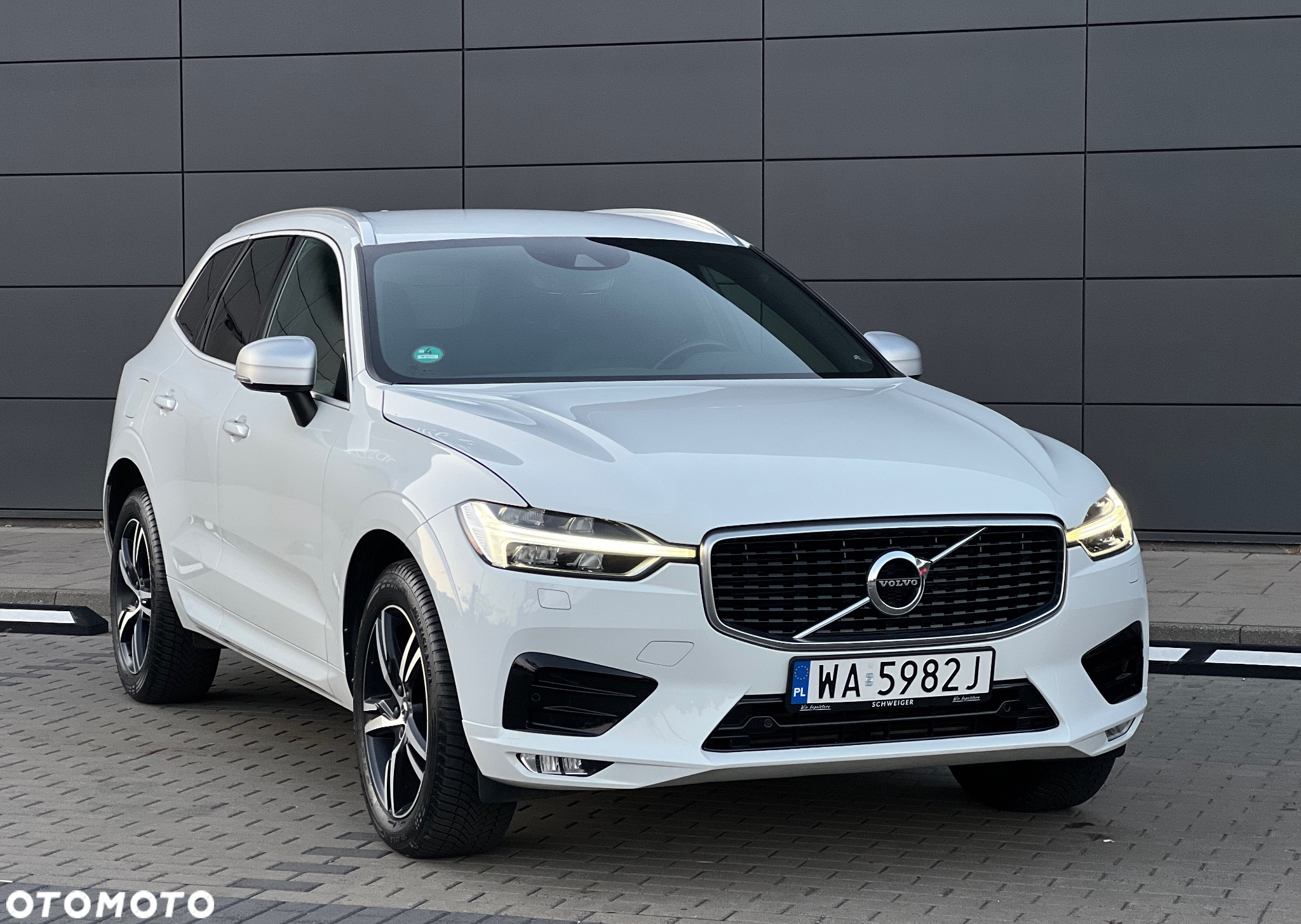 Volvo XC 60 D4 AWD R-Design - 17