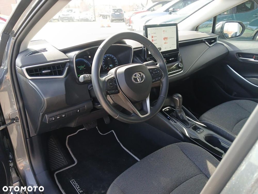 Toyota Corolla 1.8 Hybrid Comfort - 17