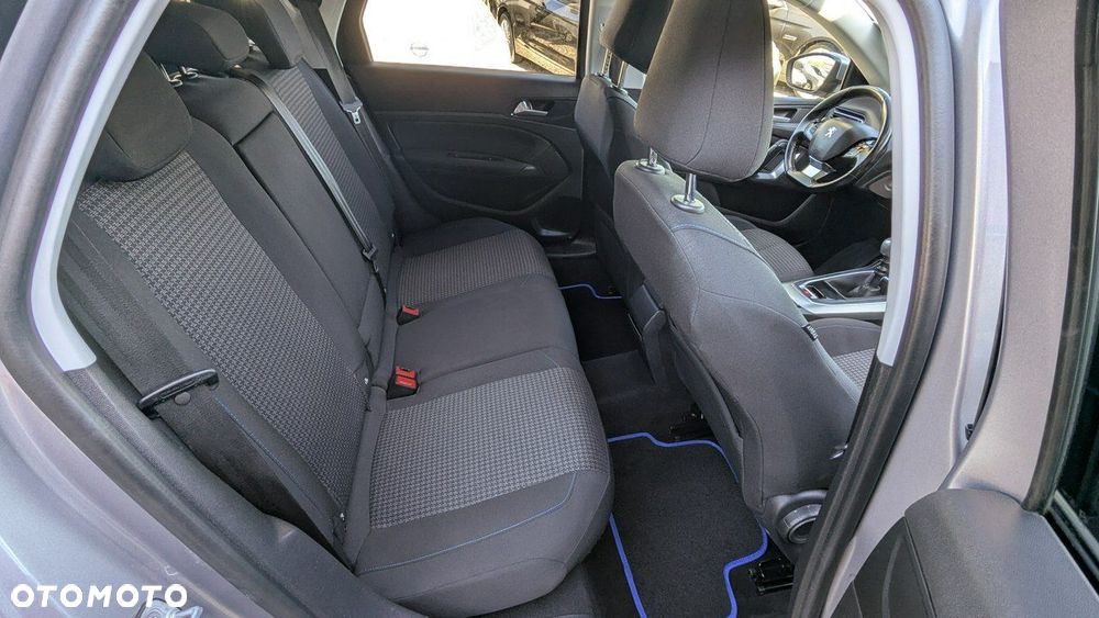 Peugeot 308 - 18