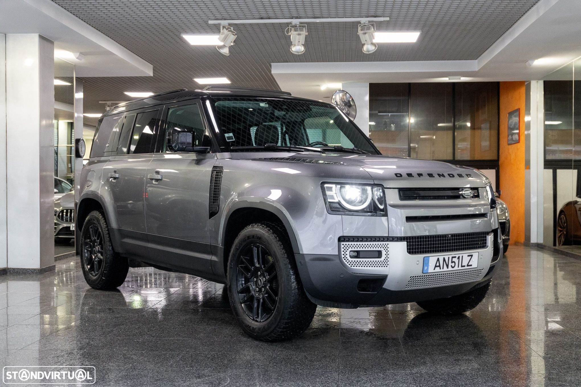 Land Rover Defender 3.0 D250 110 AWD X-Dynamic HSE - 14