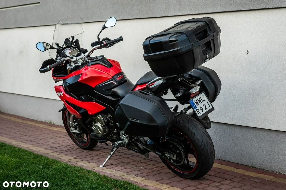 BMW S - 4