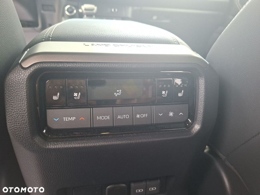 Toyota Land Cruiser LC 2.8 D-4D Executive - 25