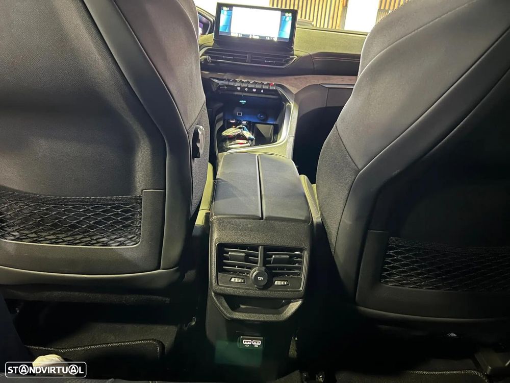 Peugeot 3008 1.6 Hybrid GT Pack e-EAT8 - 32