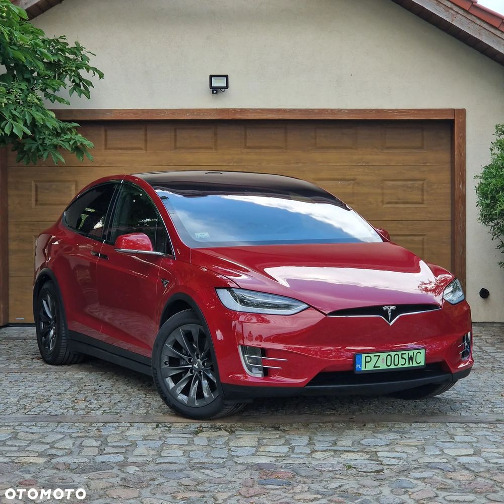 Tesla Model X 75 D - 9