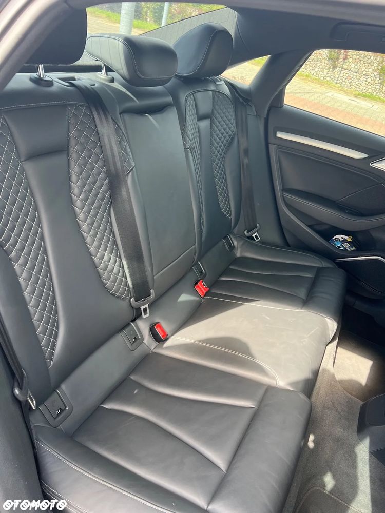 Audi S3 Limousine S tronic - 17