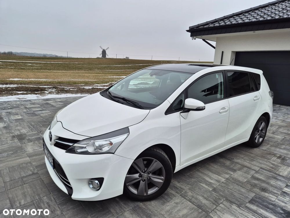 Toyota Verso 1.6 D-4D Premium - 4