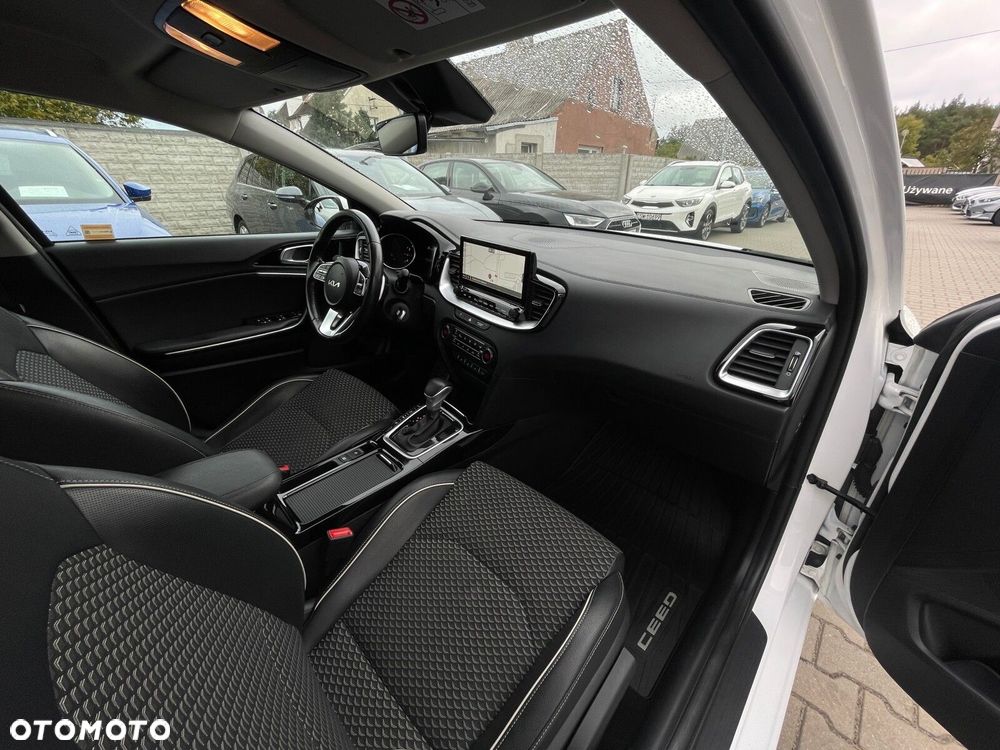 Kia Ceed 1.5 T-GDI Business Line DCT - 16