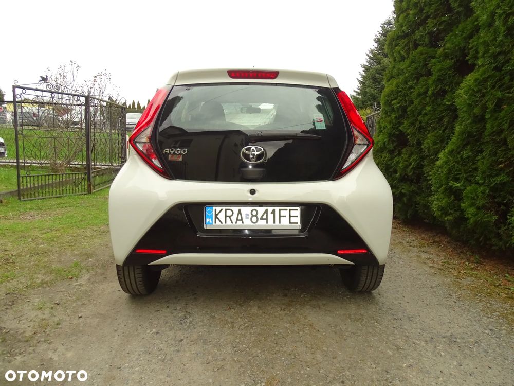 Toyota Aygo x-play - 9