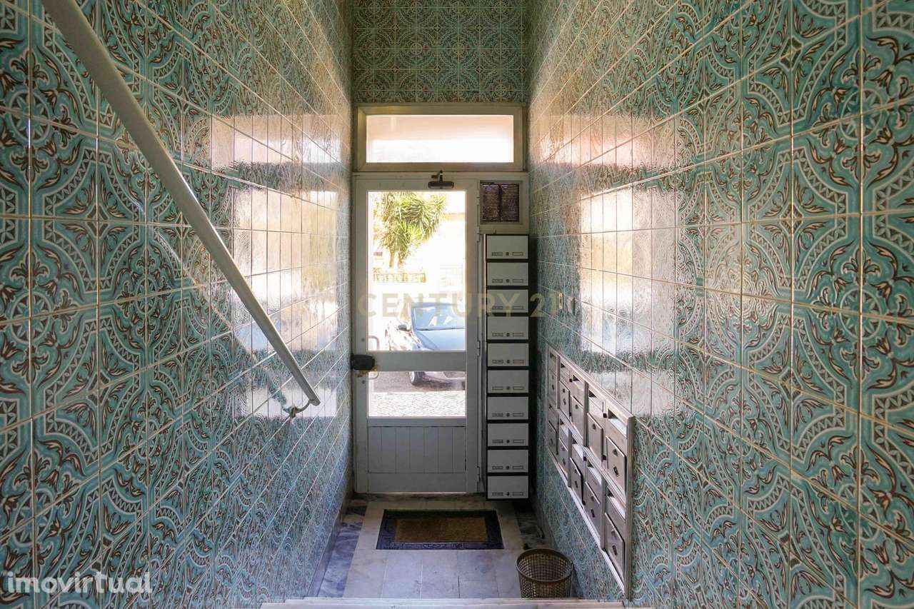 Apartamento T2 para Venda em Mem-Martins - Grande imagem: 4/33