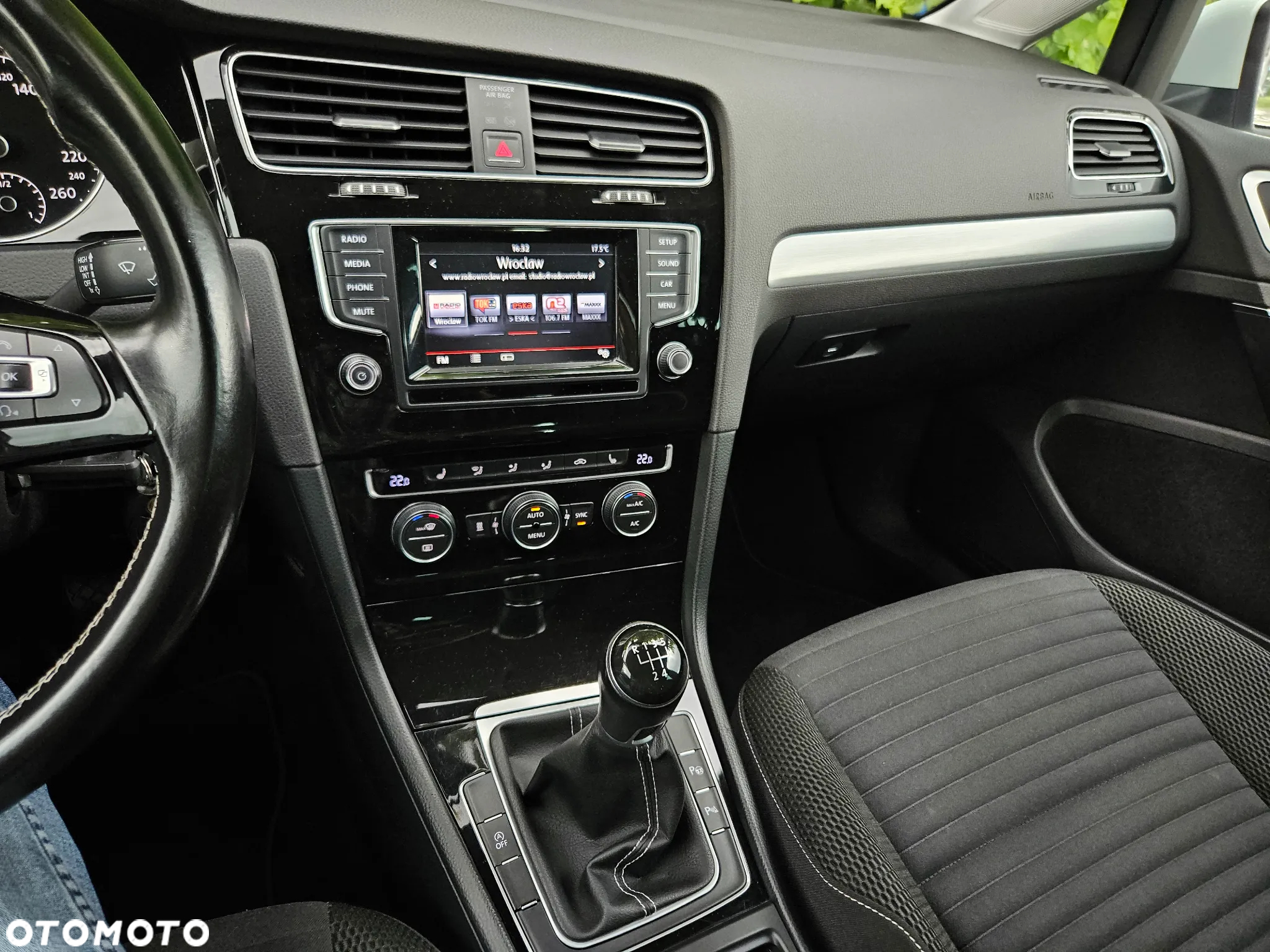 Volkswagen Golf - 8