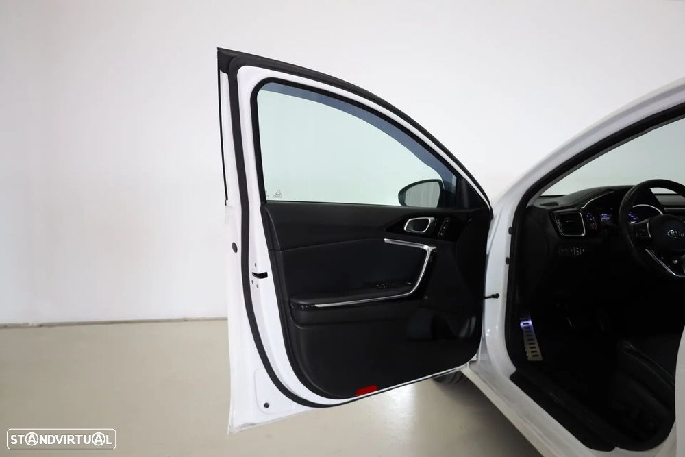 Kia Ceed 1.4 T-GDI TX+SRF 7DCT - 19