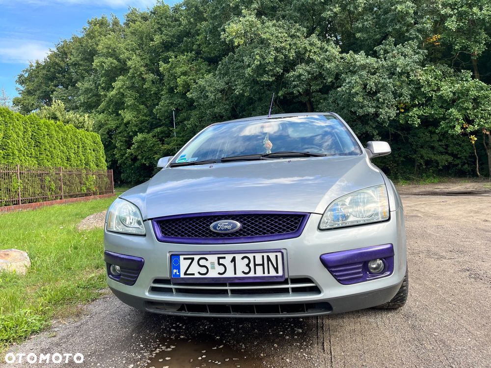 Ford Focus 1.6 16V Ghia - 13