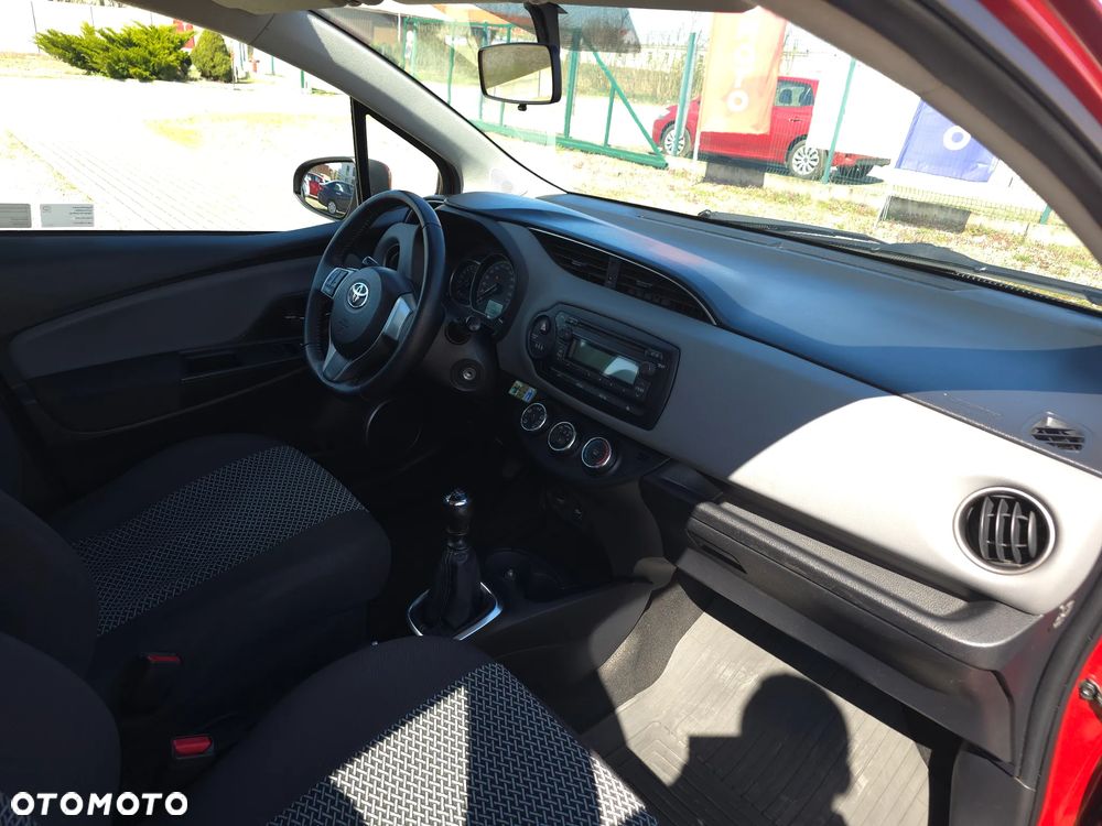 Toyota Yaris 1.33 Premium - 16