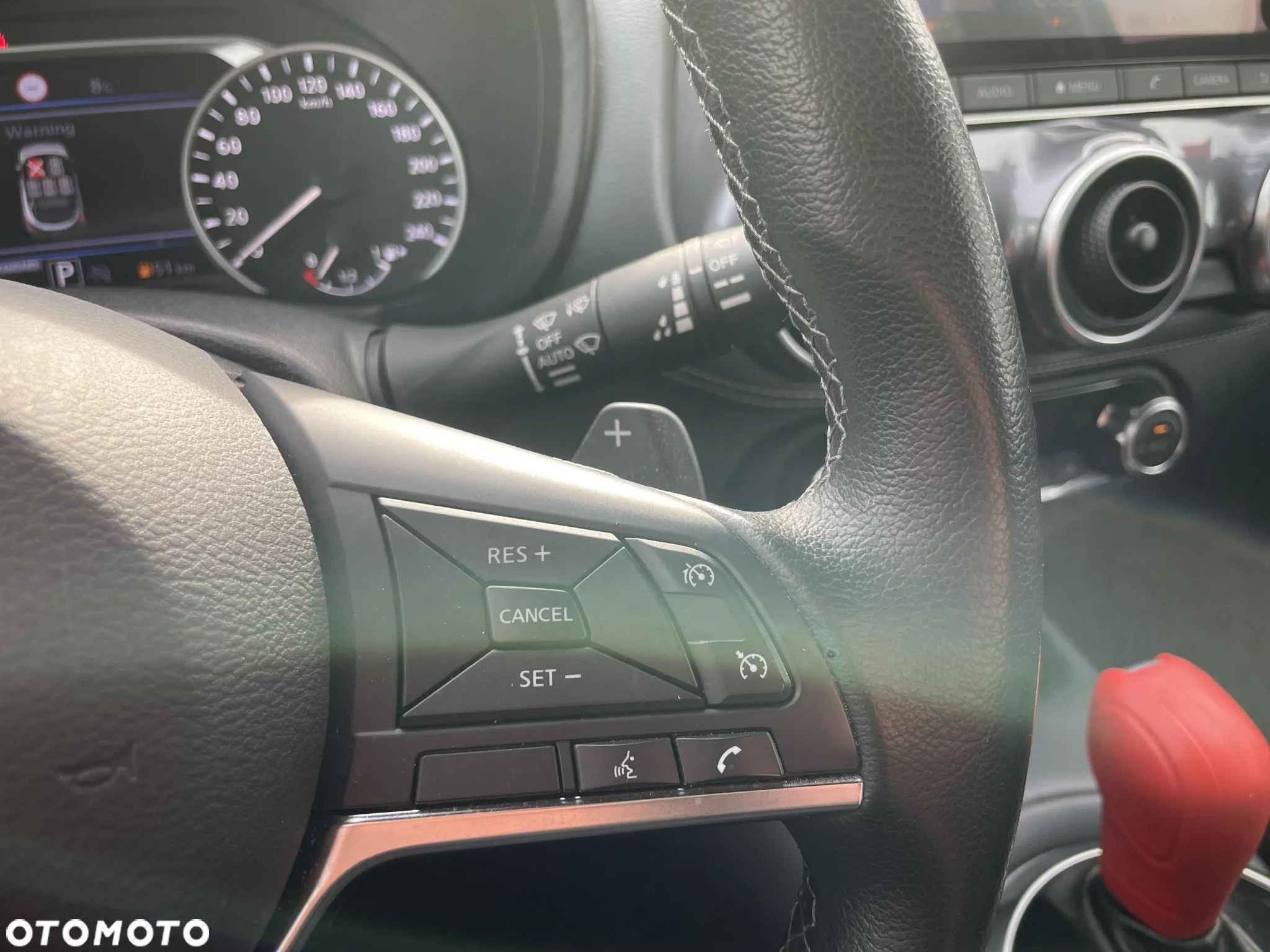 Nissan Juke 1.0 DIG-T N-Connecta DCT - 25