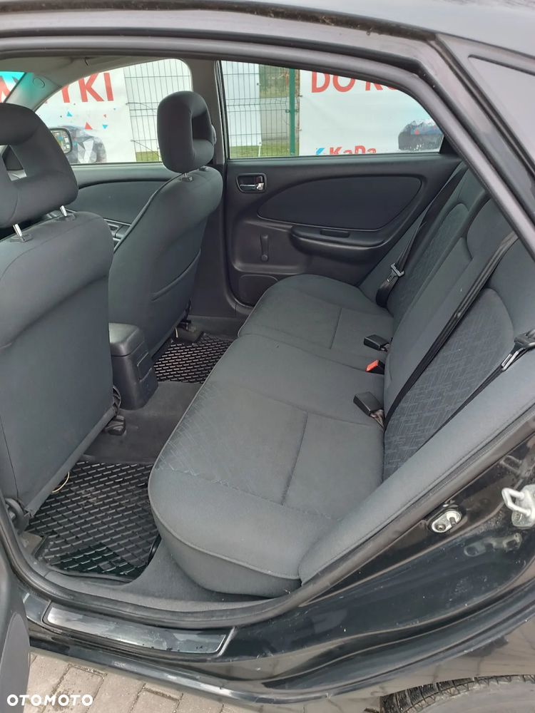 Toyota Avensis 1.8 VVT-i Terra Plus - 12