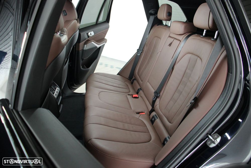 BMW X5 45 e xDrive Pack M - 14