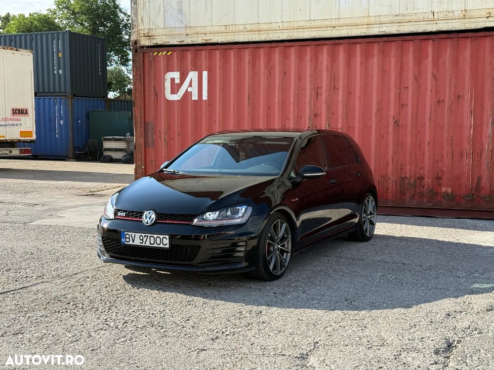 Volkswagen Golf 2.0 TSI BMT DSG GTI - 5