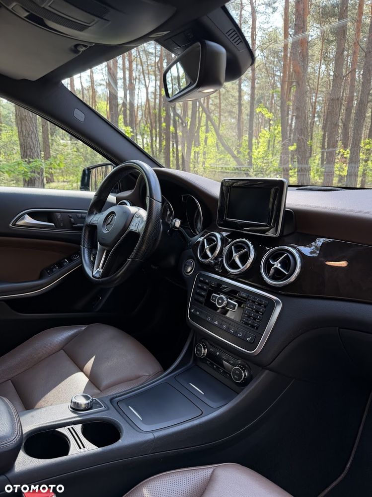 Mercedes-Benz GLA 250 4-Matic - 9
