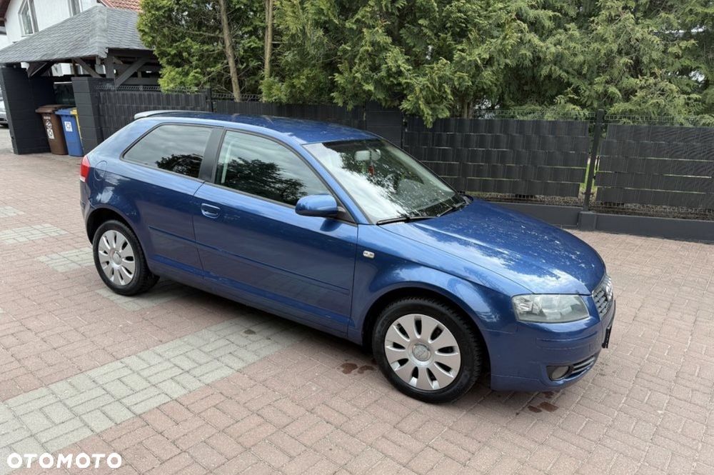 Audi A3 3-drzwiowe 1.6 Ambiente - 1