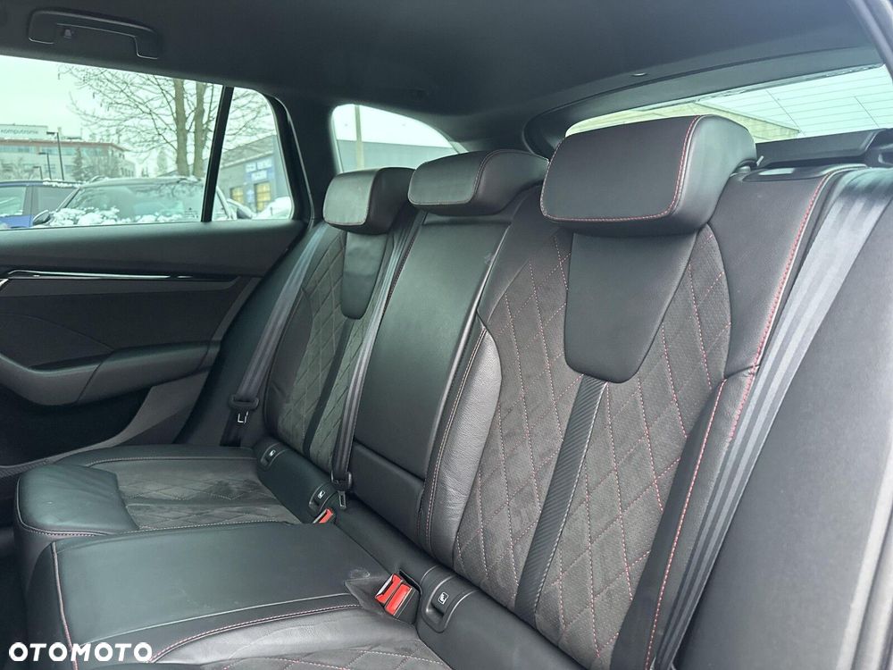 Skoda Octavia 2.0 TDI RS DSG - 41