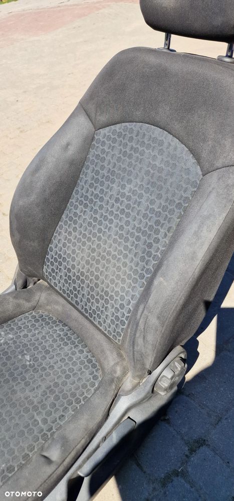 FOTEL LEWY PRZÓD OPEL CORSA E - 6