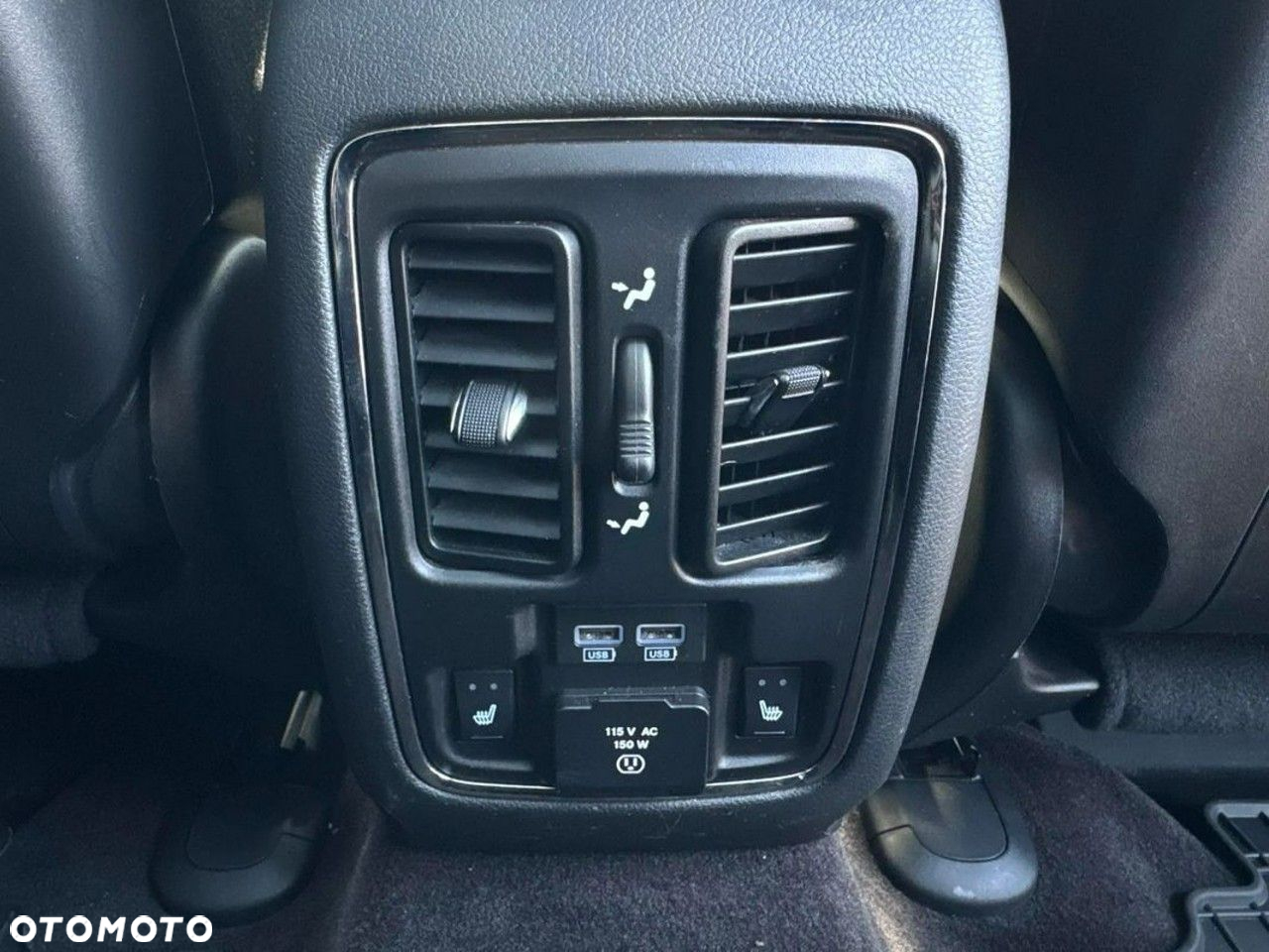 Jeep Grand Cherokee - 16