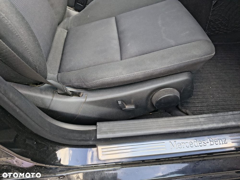 Mercedes-Benz Klasa C 220 CDI DPF Automatik BlueEFFICIENCY - 16
