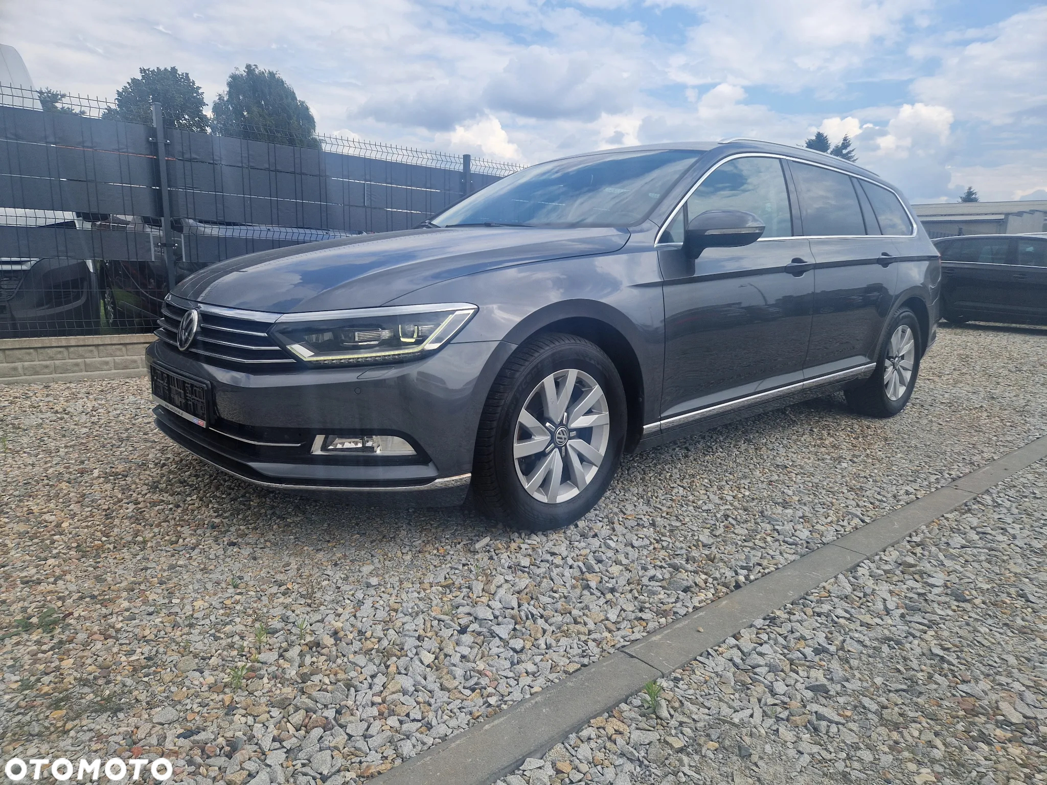 Volkswagen Passat Variant 2.0 TDI SCR DSG Highline - 10