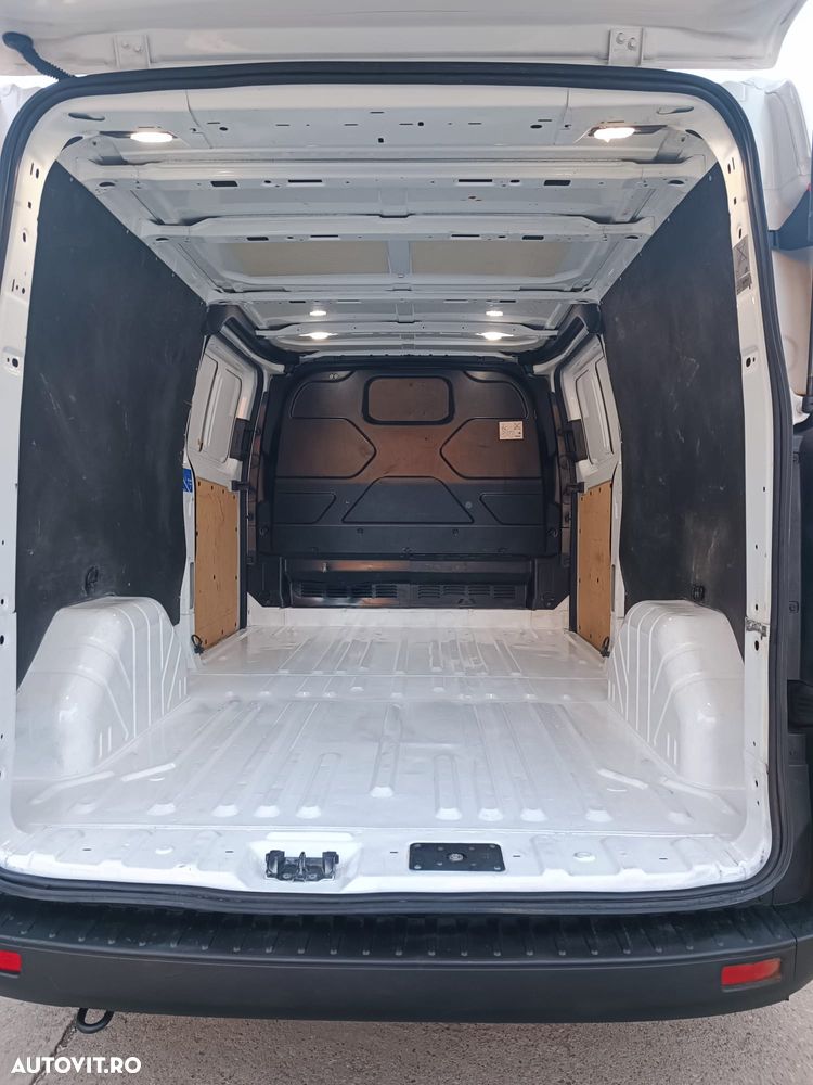 Ford Transit Custom - 8