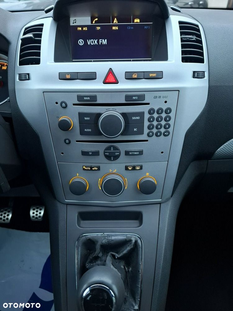 Opel Zafira 1.8 Cosmo - 18