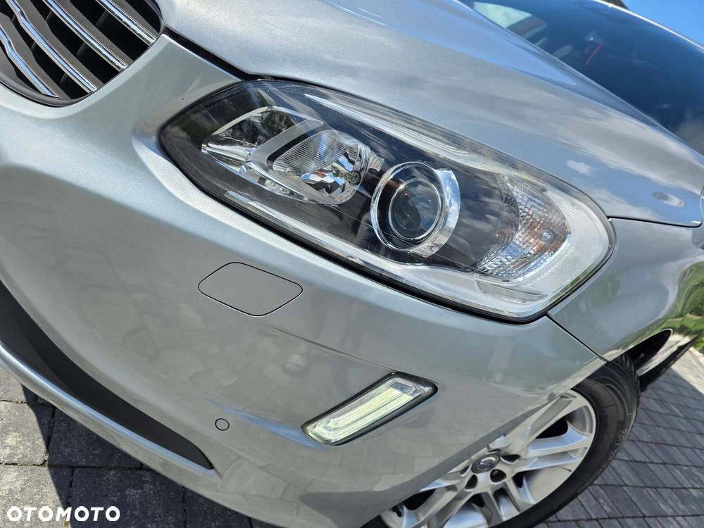Volvo XC 60 D4 Geartronic Kinetic - 30