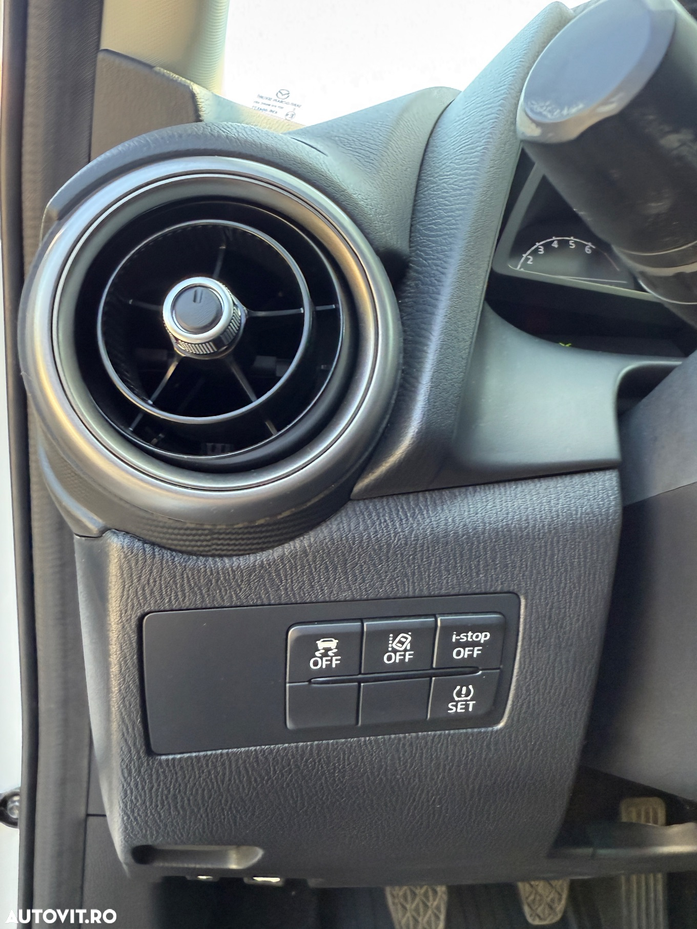 Mazda 2 G90 MHEV Revolution - 15