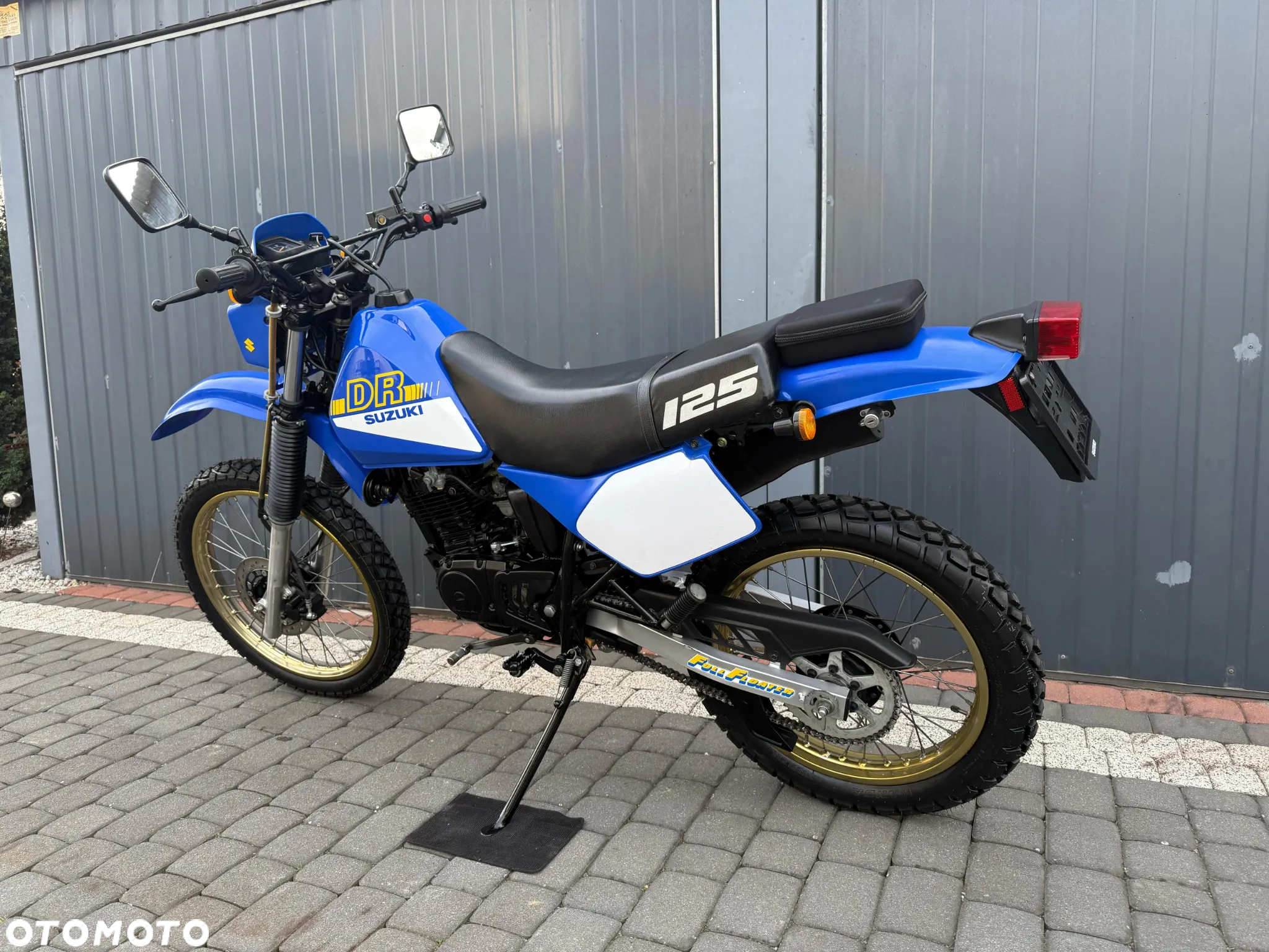 Suzuki DR