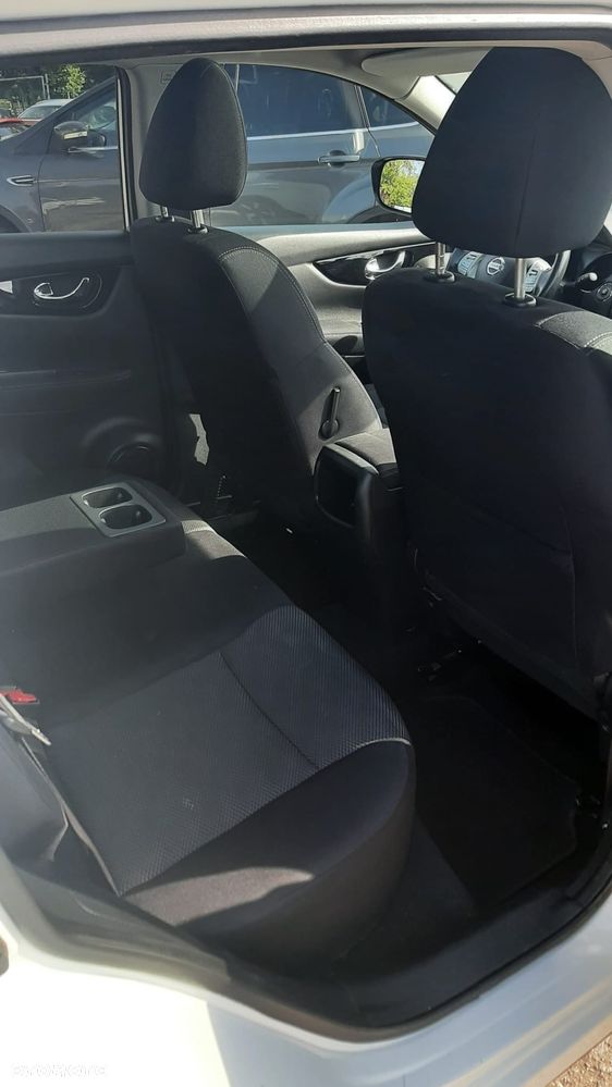 Nissan Qashqai 1.5 dCi DPF 360 - 16