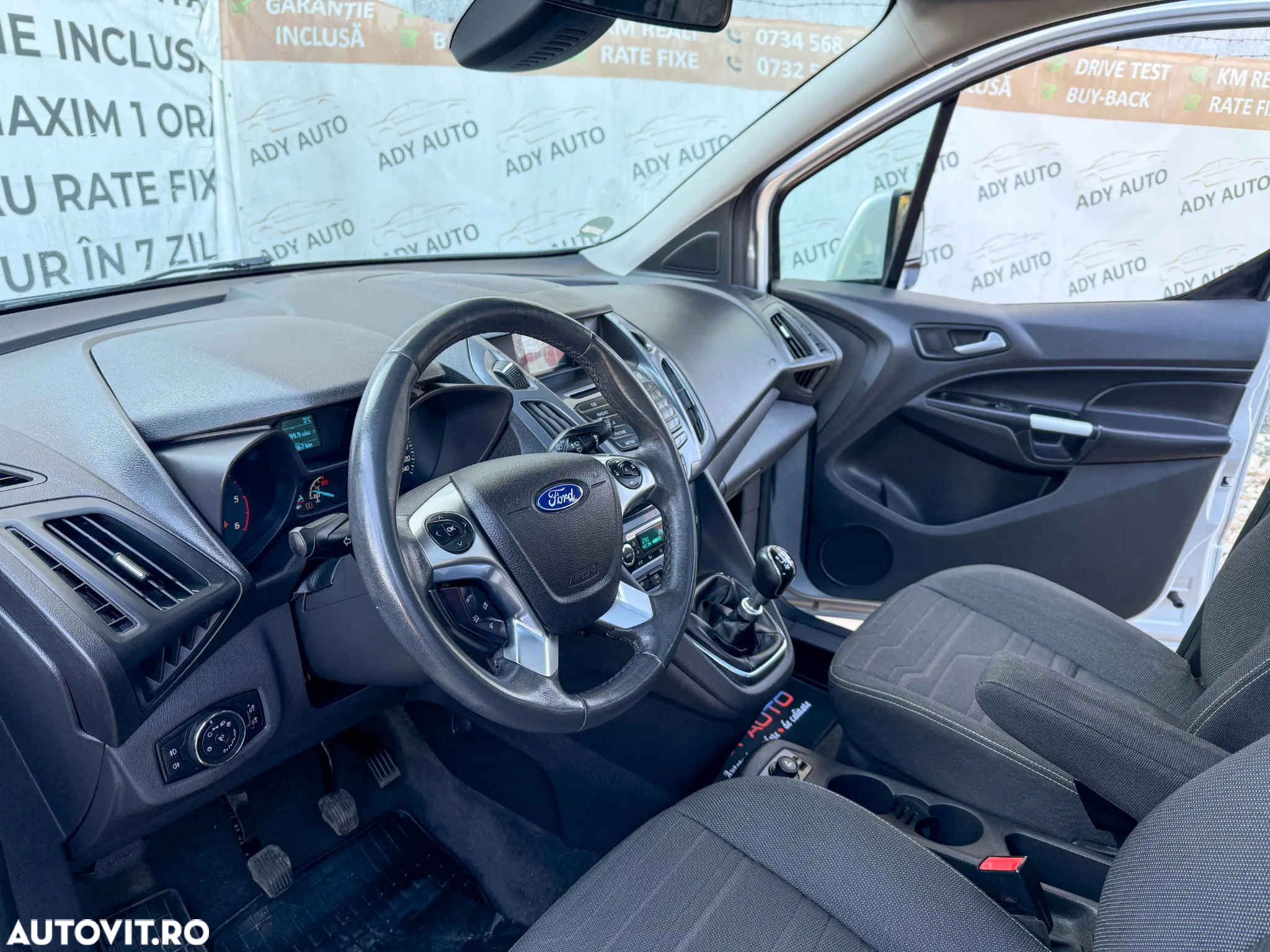 Ford Transit Connect - 12