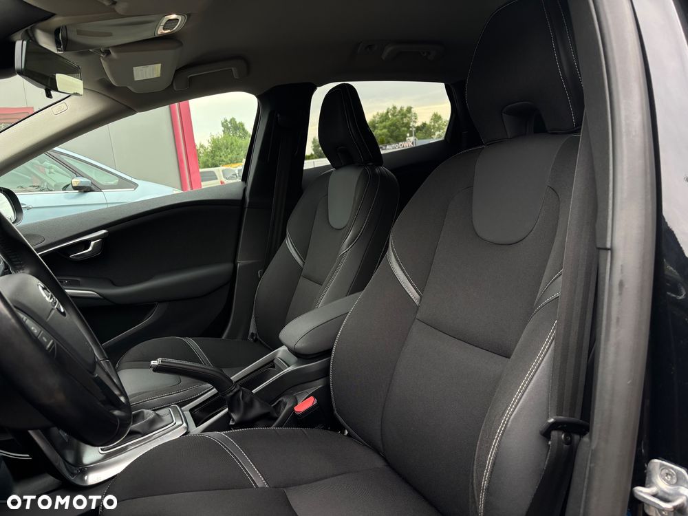 Volvo V40 D2 Momentum - 14