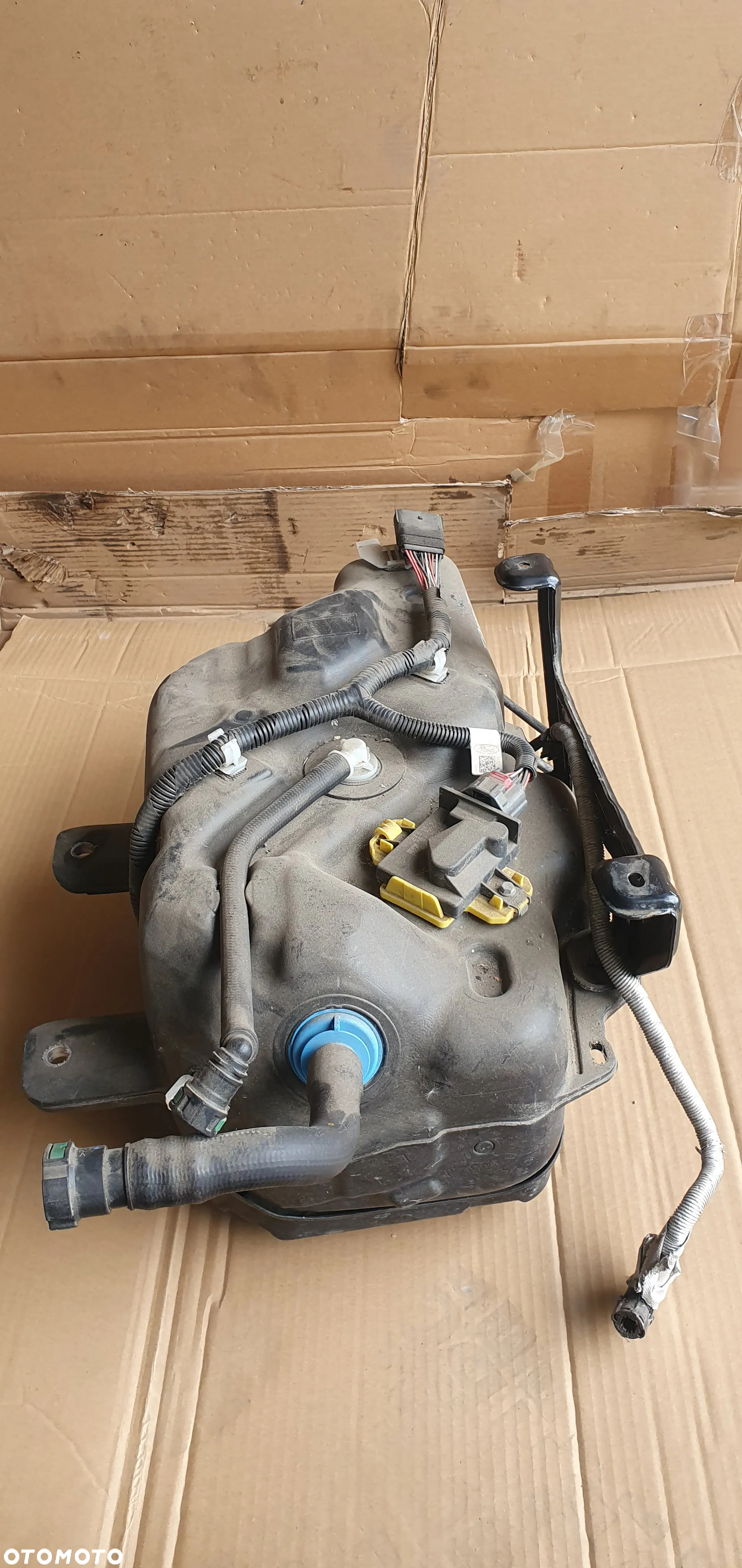 Zbiornik paliwa AdBlue Ford Transit Custom MK8 Lift 2.0 TDCI GK21-5J228-AF - 3