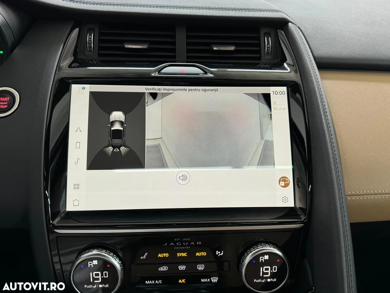 Jaguar E-Pace - 32
