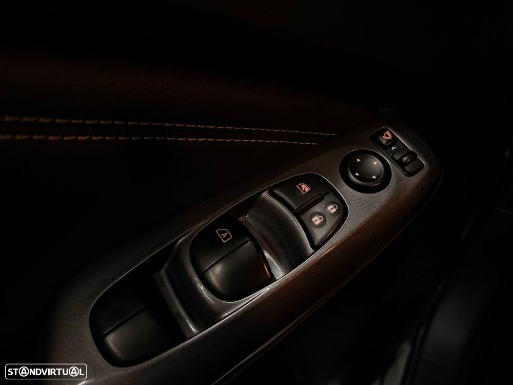 Nissan Juke 1.0 DIG-T N-Connecta NAV. DCT - 25