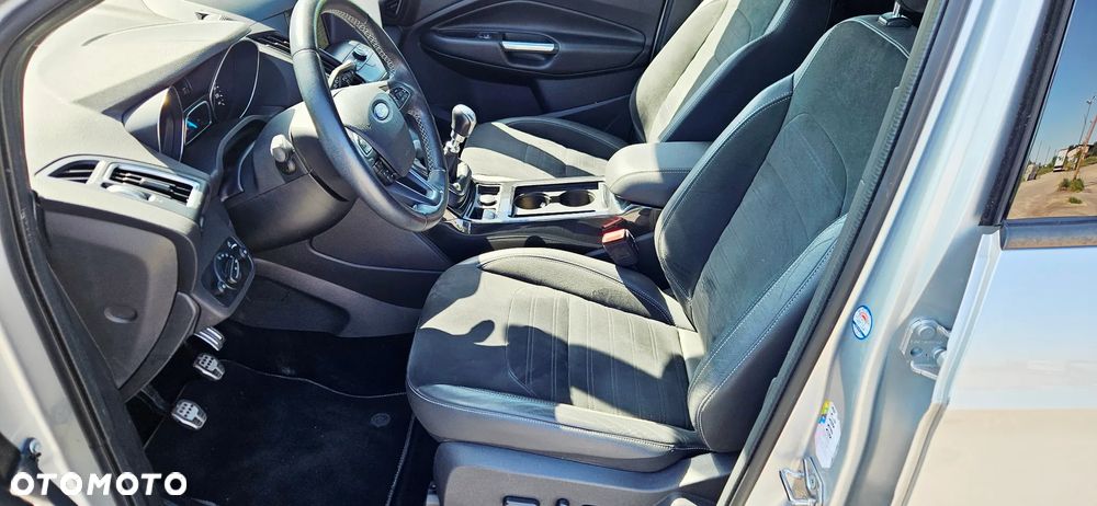 Ford Kuga 2.0 TDCi 4x4 ST-Line - 20